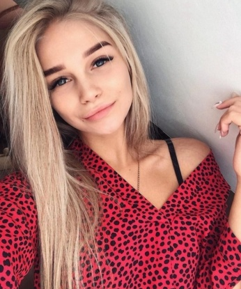 Ксения, 1999 лет